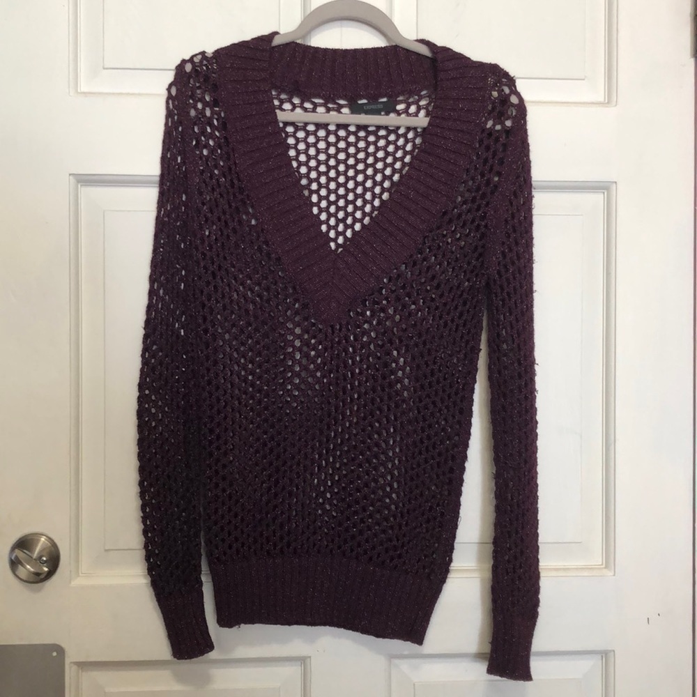Express Women’s V-Neck Pullover Mesh Knit Sweater Size Medium